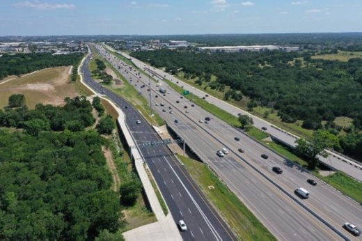 Among other upgrades, the project widened the northbound I-35 frontage road from two to three lanes. (Courtesy TxDOT)