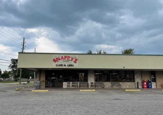 Snappy's Cafe & Grill is open for breakfast and lunch. It serves a variety of American staples, such as sandwiches and omelets. (Community Impact/Laura Aebi)