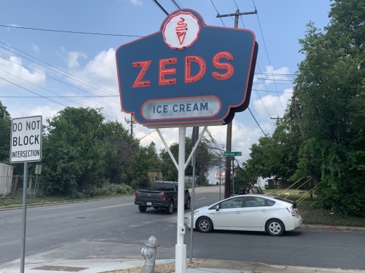 Photo of the Zeds sign