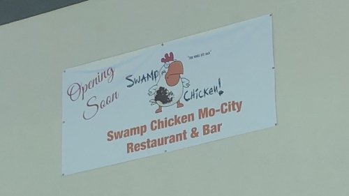 Swamp Chicken Mo-City Restaurant & Bar is expected to open on Hwy. 6 in Missouri City in late September. (Amanda Feldott/Community Impact Newspaper) 