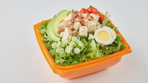 The drive-thru eatery offers made-to-order salads, wraps, breakfast burritos, soups and drinks. (Courtesy Salad and Go)