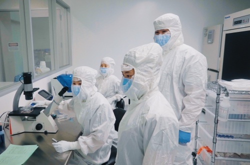 From one stem cell sample, the Hope Biosciences team can grow 1,000 doses will more than 200 million cells each. (Photos courtesy Hope Biosciences)