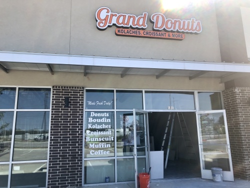 Grand Donuts opening soon in Georgetown. (Brittany Andes/Community Impact Newspaper)
