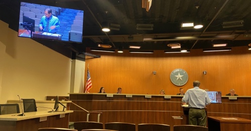 Utilities Director Michael Thane presented information regarding the northbound I-35 water line project. (Brooke Sjoberg/Community Impact Newspaper)