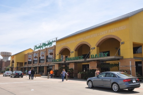 The Shops of Southlake serve more than 136,000 residents. (Courtesy of Weitzman)
