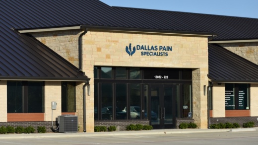 Dallas Pain Specialists building entry