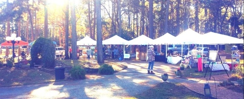 Guests can visit a holiday artisan and vintage market from 10 a.m.-5 p.m. at 20603 Sapphire Circle, Magnolia, on Dec. 11. (Courtesy Hope Elms)