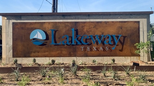 An asphalt overlay project is expected to cause delays the week of Thanksgiving for Lakeway drivers. (Greg Perliski/Community Impact Newspaper)