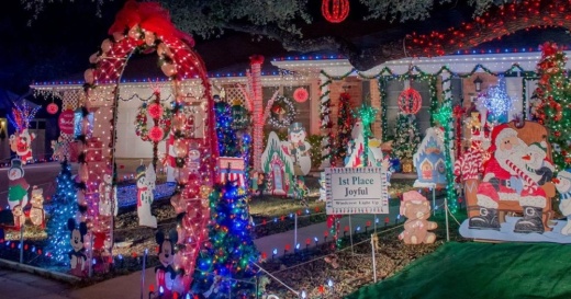 A Dec. 4 ceremony kicked off the annual Windcrest Light Up where hundreds of homes were decorated and lit for the holiday season. (Courtesy city of Windcrest)