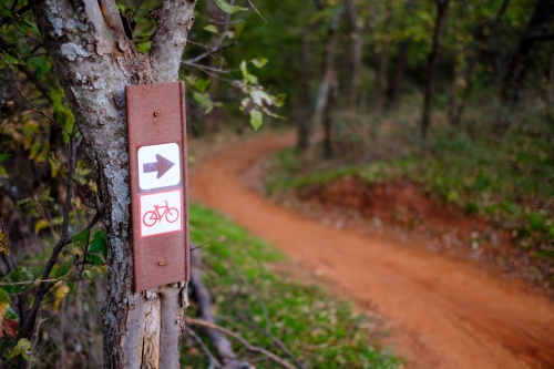 Missouri City officials have approved an interlocal agreement to add more trails to Missouri City. (Courtesy Adobe Stock)