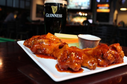 The sweet and spicy Thai chili wings ($10.50 for seven) at End Zone Bar & Grill can come in multiple counts. (Karen Chaney/Community Impact Newspaper)