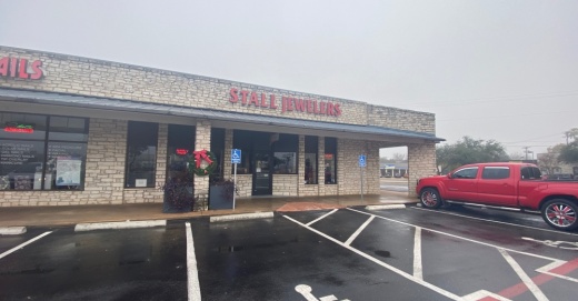 Stall Jewelers reopened in November following a Sept. 26 car crash that caused significant damage to the storefront. (Brooke Sjoberg/Community Impact Newspaper)