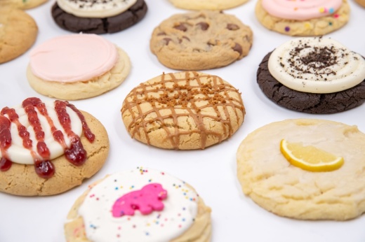 crumbl cookies