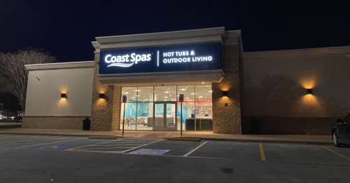 Coast Spas Hot Tubs & Outdoor Living opened a showroom at 2701-B Parker Drive, Round Rock, in December. (Brooke Sjoberg/Community Impact Newspaper)