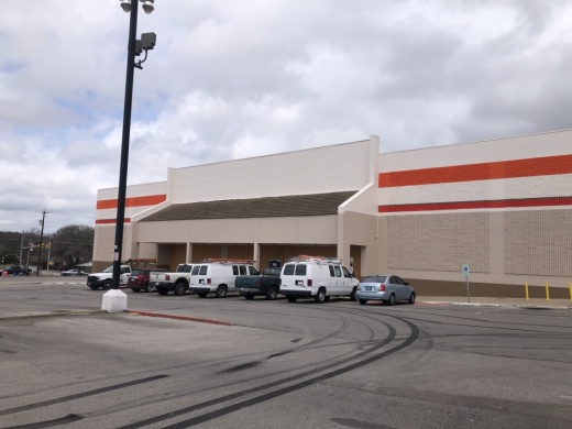 The AutoZone space once housed an H-E-B. (Community Impact Newspaper staff)