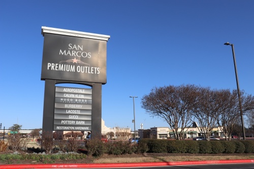 The San Marcos Premium Outlets are located at 3939 I-35, San Marcos. (Zara Flores/Community Impact Newspaper)