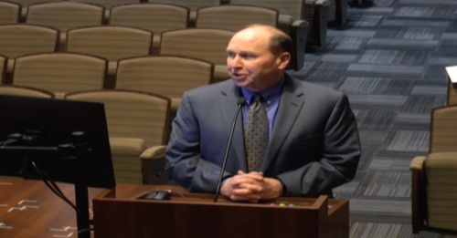 Mikel Hansoen, a representative of Sabey Data Centers, addressed the council at the meeting. (Courtesy city of Round Rock)