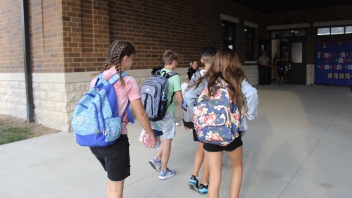 Williamson County Schools will hold a job fair March 5 to fill teacher positions for the 2022-23 school year. In this photo, students arrive for a new school day. (Wendy Sturges/Community Impact Newspaper)