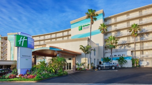 outside view of Holiday Inn Resort in Daytona Beach