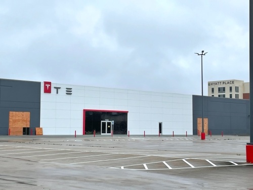 Work on a possible Tesla Service Center is underway at the former Gander Mountain near Hwy. 290 and FM 1960 in Cy-Fair. (Mikah Boyd/Community Impact Newspaper)