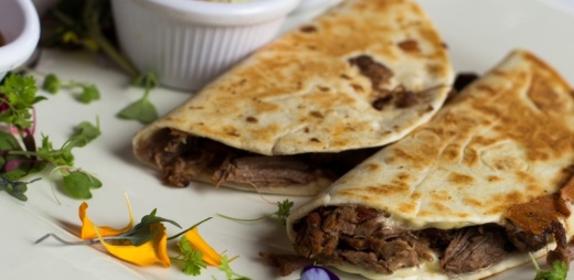 LimeHoney will serve lunch and dinner mexican food, including brisket tacos, along with a full-service bar and a covered patio. (Courtesy Adobe Stock)