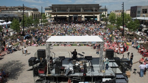 The events will feature local musicians, such as Bob Schneider, The Peterson Brothers and Kelly Willis. (Courtesy Giant Noise)