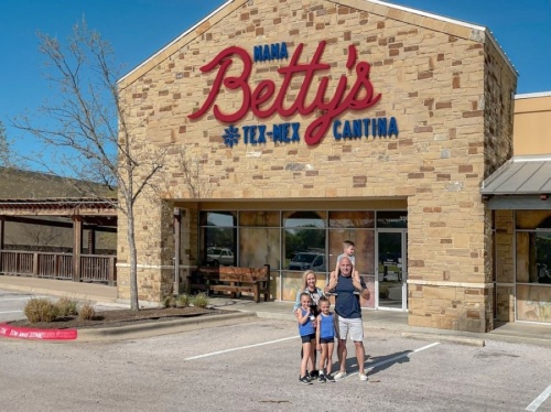 Mama Betty's Tex-Mex y Cantina exterior 