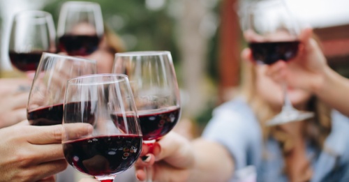 One event to attend this weekend is the 2022 Midtown Wine Fest. (Courtesy Canva)