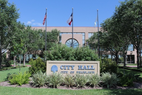 Pearland City Council holds regular meetings at city hall, usually on the second and fourth Mondays of the month. (Haley Morrison/Community Impact Newspaper)