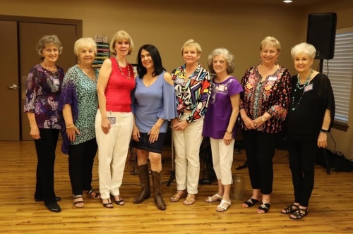 Single Professionals Network San Antonio’s newly installed 2022-23 board of directors from left include: Sue Logan, president; Dolly Isakson, activities director; Martha Robbins, treasurer and membership; Noey Pena, newsletter editor; Leslie White, vice president and public relations; Lorraine Babcock, secretary; and Susanne Sotack and Margaret Davidson, hospitality. (Courtesy Single Professionals Network San Antonio)