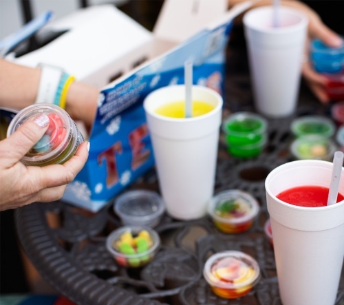 Eskimo Hut offers daiquiris—both alcoholic and non-alcoholic— as well as beer and wine, loaded gummies and snacks to go. (Courtesy Eskimo Hut)
