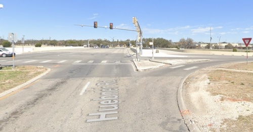 Continuous right-lanes are being added to northbound and southbound Huebner Road at Loop 1604 via a three-month street improvement project being conducted by the city of San Antonio. (Courtesy Google Streets)