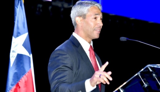 San Antonio Mayor Ron Nirenberg delivers the United State of the City address to a crowd of mostly local business leaders April 26 at the Tech Port Center and Arena. (Edmond Ortiz/Community Impact Newspaper)
