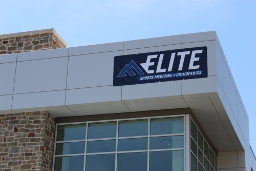 Elite Sports Medicine and Orthopedics opened a location at 5021 Carothers Parkway, Franklin, on April 25. (Martin Cassidy/Community Impact Newspaper)