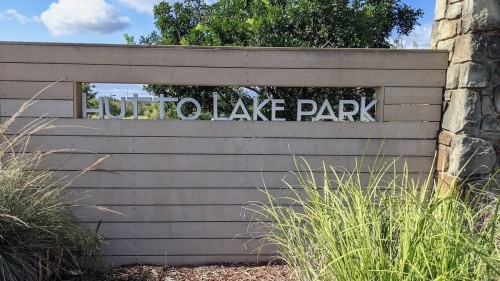 Hutto Lake Park sign