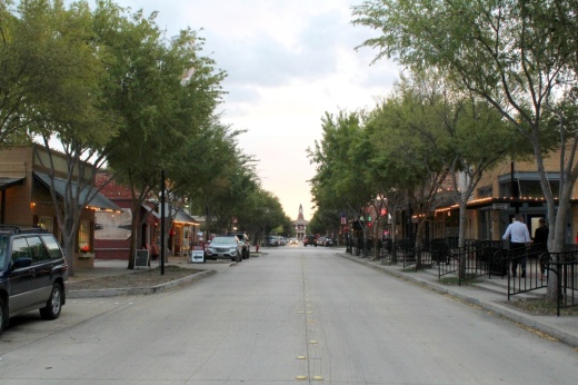 People are allowed to drink beer and wine as well as mixed drinks in public areas after they leave a restaurant. (Community Impact Newspaper file photo)