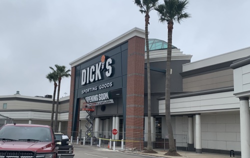 Dick's Sporting Goods is now open in Meyerland Plaza. (Shawn Arrajj/Community Impact Newspaper)