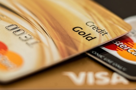 Sienna’s former Pioneer Bank, in Sienna, has taken on the Sunflower Bank name. (Courtesy Pexels)