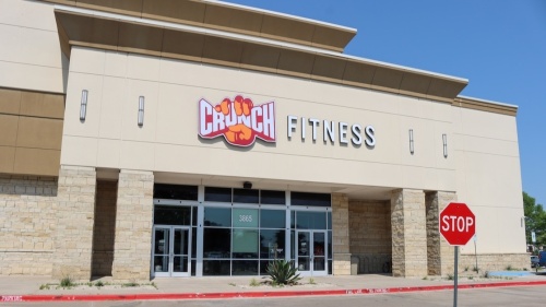 Crunch Fitness is now under new ownership. (Grant Johnson/Community Impact Newspaper)
