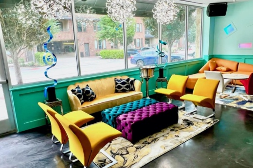 Fizz interior.