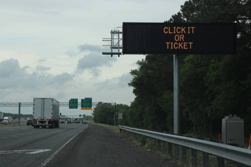 A roadside sign displays messaging on I-24 in Murfreesboro where an ongoing project is integrating technology to try to reduce congestion between Nashville and Murfreesboro. (Martin Cassidy/Community Impact Newspaper)