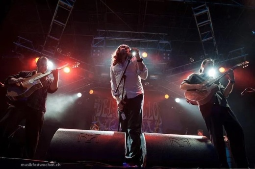 Trio band Del Castillo will perform this month at the Dosey Doe Big Barn. (Courtesy Del Castillo)