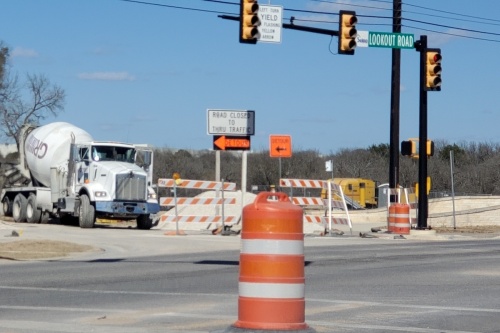 The section of Evans Road from Lookout Road to Nacogdoches Road will remain under construction. (Jarrett Whitener/Community Impact Newspaper)