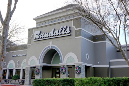 Randalls, located at 3346 Hwy. 6, Sugar Land, closed on June 4. What will go into that 51,000-square-foot space remains unclear. (Courtesy Whitestone Reit)