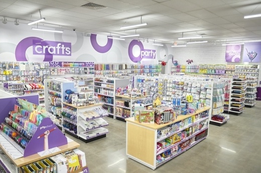 The retailer offers seasonal and home decor, health and beauty products, cleaning supplies, and party goods. (Courtesy Popshelf)