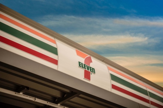7-Eleven sign
