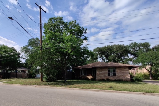The permanent supportive housing complex Cady Lofts is planned on East 39th Street in Hancock. (Ben Thompson/Community Impact Newspaper)
