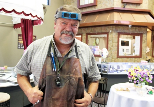 In 2018, Darryn Huffman bought Winfield’s Jewelry and changed the name to Huffman Jewelry. (Karen Chaney/Community Impact Newspaper)