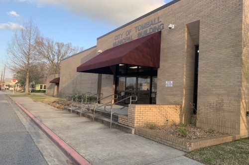 Tomball City Council unanimously approved a proposed property tax rate of $0.287248 per $100 valuation for fiscal year 2022-23 during its Sept. 19 meeting. (Community Impact Newspaper staff)
