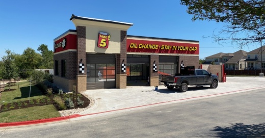 Take 5 offers the oil changes that it is named for as well as the replenishment of under-hood fluids and air filter or windshield wiper replacements. (Brooke Sjoberg/Community Impact Newspaper)